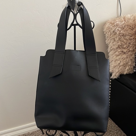 Beautiful vegan leather bag, black, large capacity! - Picture 2 of 5